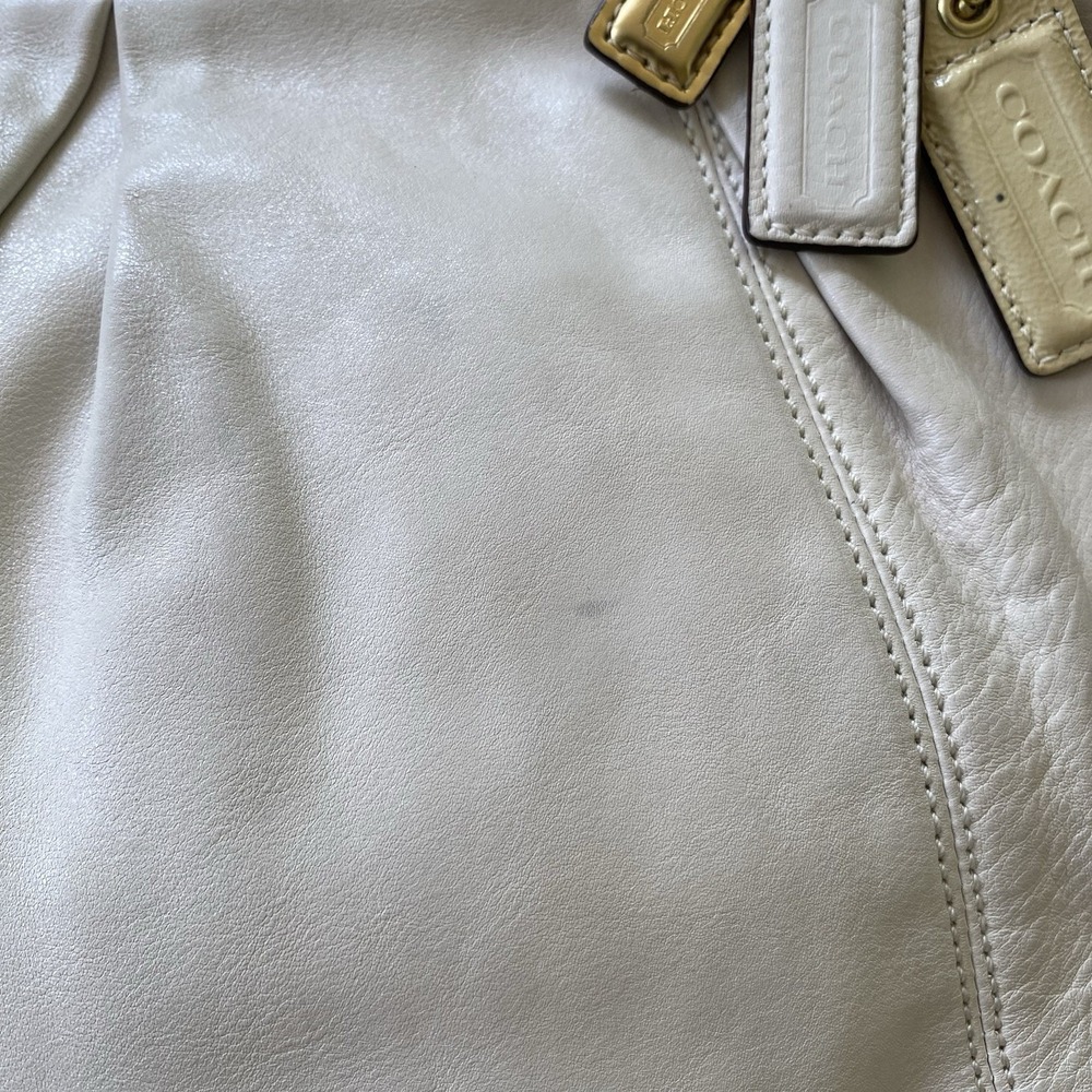 Vintage Coach Pearl Ivory Leather Hobo Shoulder Handbag 14576 Gold Logo Pleated - Picture 4 of 16